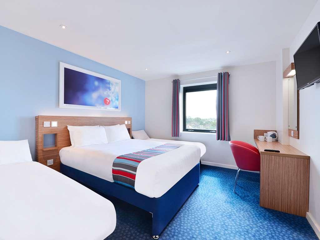 Travelodge Chester Central Habitación foto